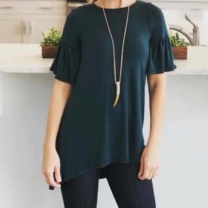 Agnes & Dora Ruffle Sleeve Tunic Spruce Green | NWT | Sizes XS | Chic Flow